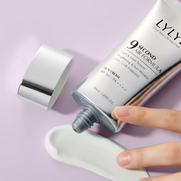 Assemble K - Play .Try .Glow LYLYL 9 Second Air Formula Sun Cream SPF 50+ PA++++, lightweight, smooth texture, no white cast.