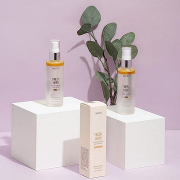 Assemble K - Play .Try .Glow: Nacific Fresh Herb Origin Revival Mist Serum, a hydrating mist serum with aloe vera to balance oil and moisture.
