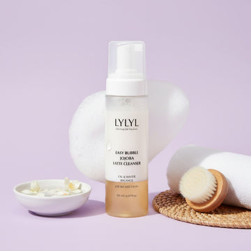 Assemble K - Play .Try .Glow LYLYL Easy Bubble Jojoba Latte Cleanser with oil & water balance, 195ml.