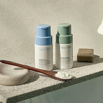 Assemble K - Play .Try .Glow VELY VELY Enzyme Greentea Powder Cleanser 60g, a gentle exfoliating facial cleanser with green tea.
