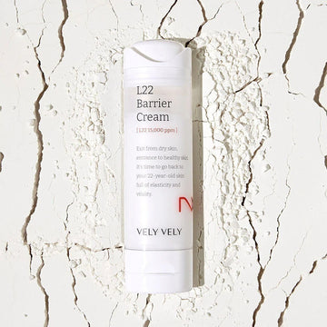 Assemble K - Play .Try .Glow VELY VELY L22 Barrier Cream 50ml for face, strengthens skin barrier and restores healthy glow.